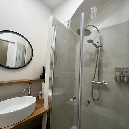 Acadamis - Maison Pino - Quadrilatero Lägenhet *