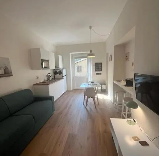 Apartment Acadamis - Maison Pino - Quadrilatero