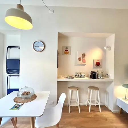 Acadamis - Maison Pino - Quadrilatero Appartement