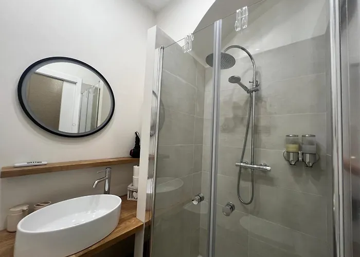 Acadamis - Maison Pino - Quadrilatero Apartment *